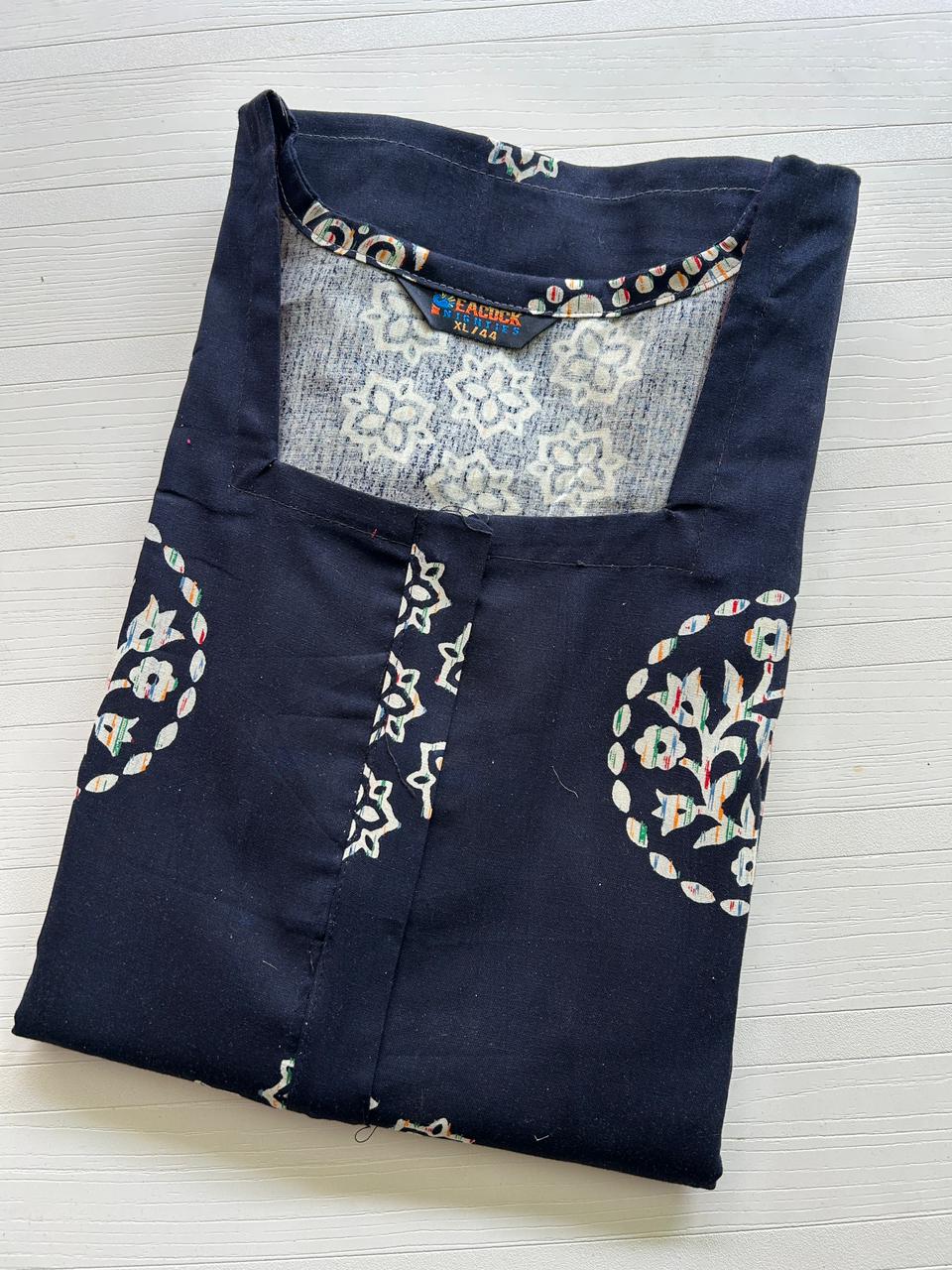 WhatsApp Image 2025-11-30 at 7.06.51 PM PPCXLZ022-Peacock Pure Cotton - Image 1