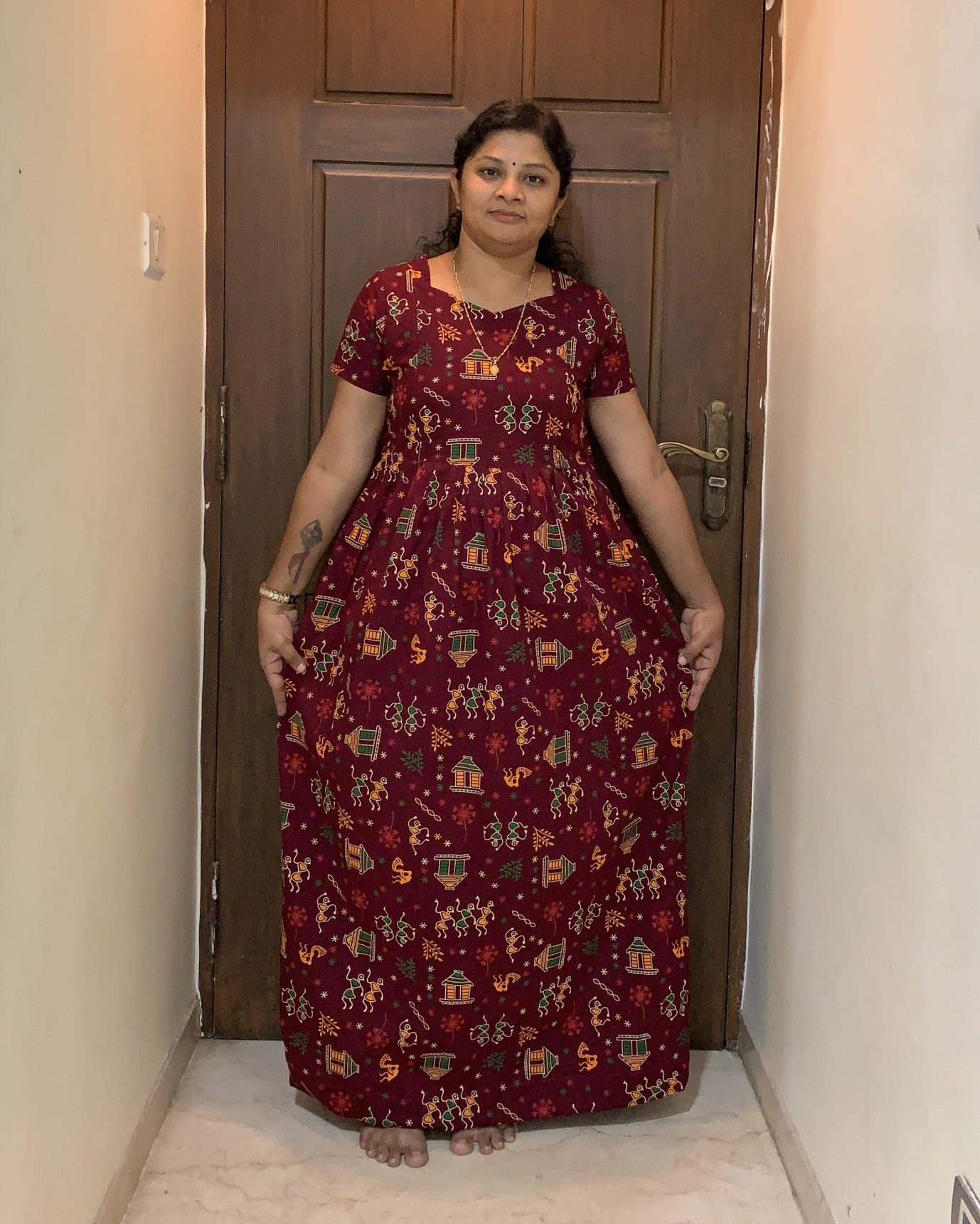 IMG_5794 00AA-PVFFH-101-Height Peacock Feeding Frock Nighty - Image 1