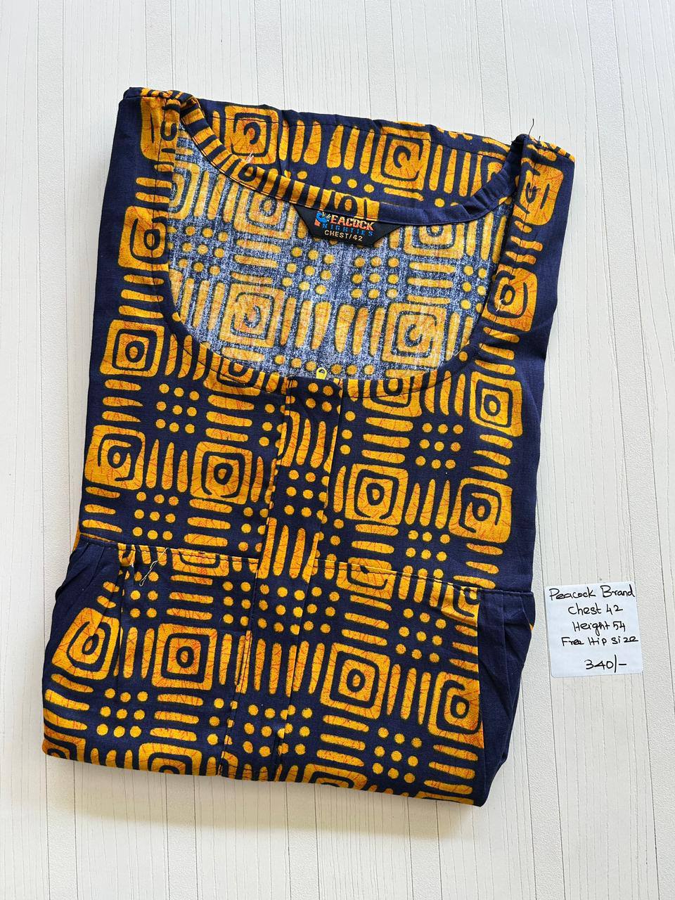 product-0.jpg AA0233 Peacock Pleats zip