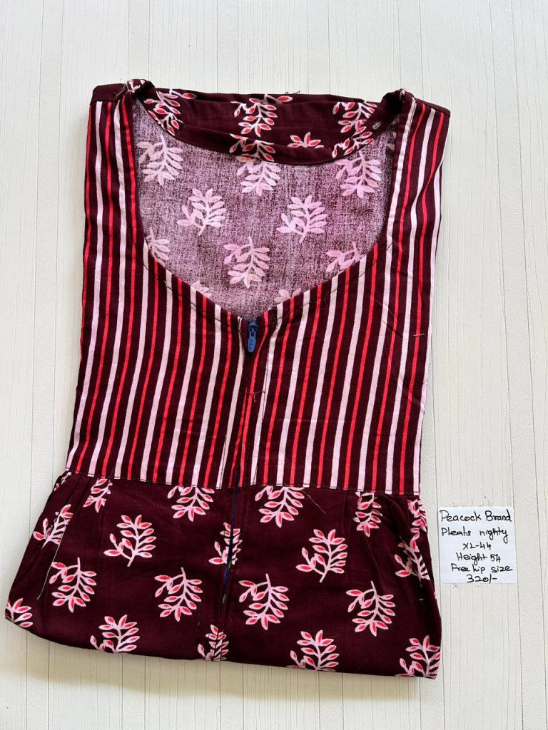 AA0237 Peacock Pleats zip