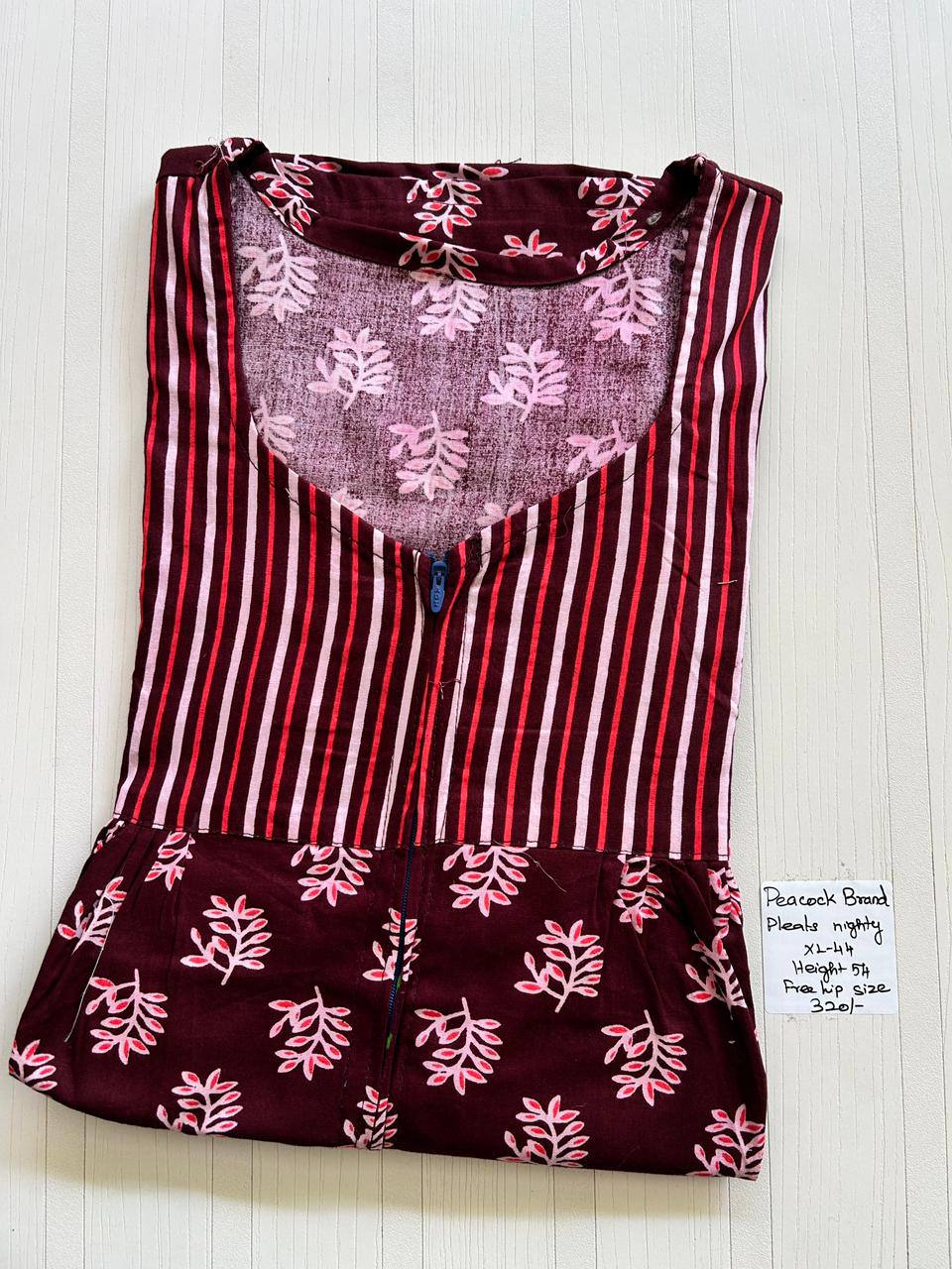 product-0.jpg AA0237 Peacock Pleats zip