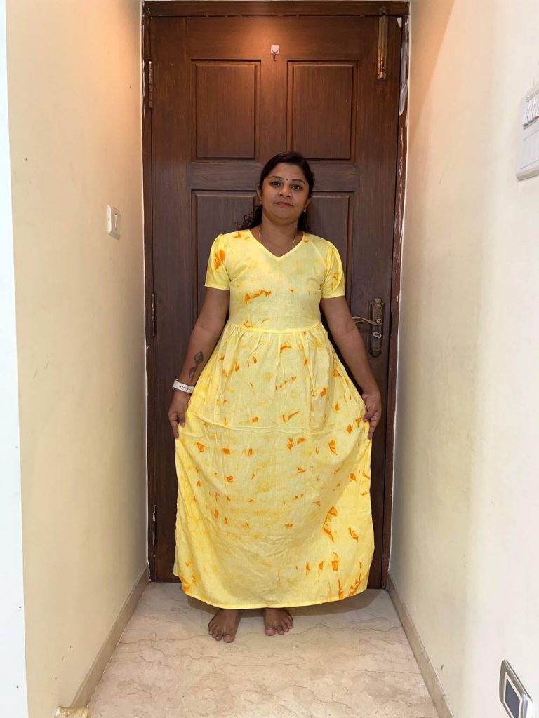 AA1122 Peacock Feeding Frockk ( offer)