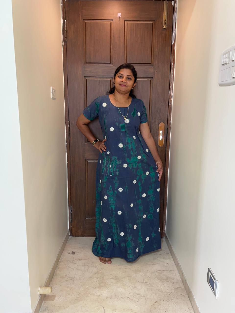 product-0.jpg AA0210 Peacock Zip