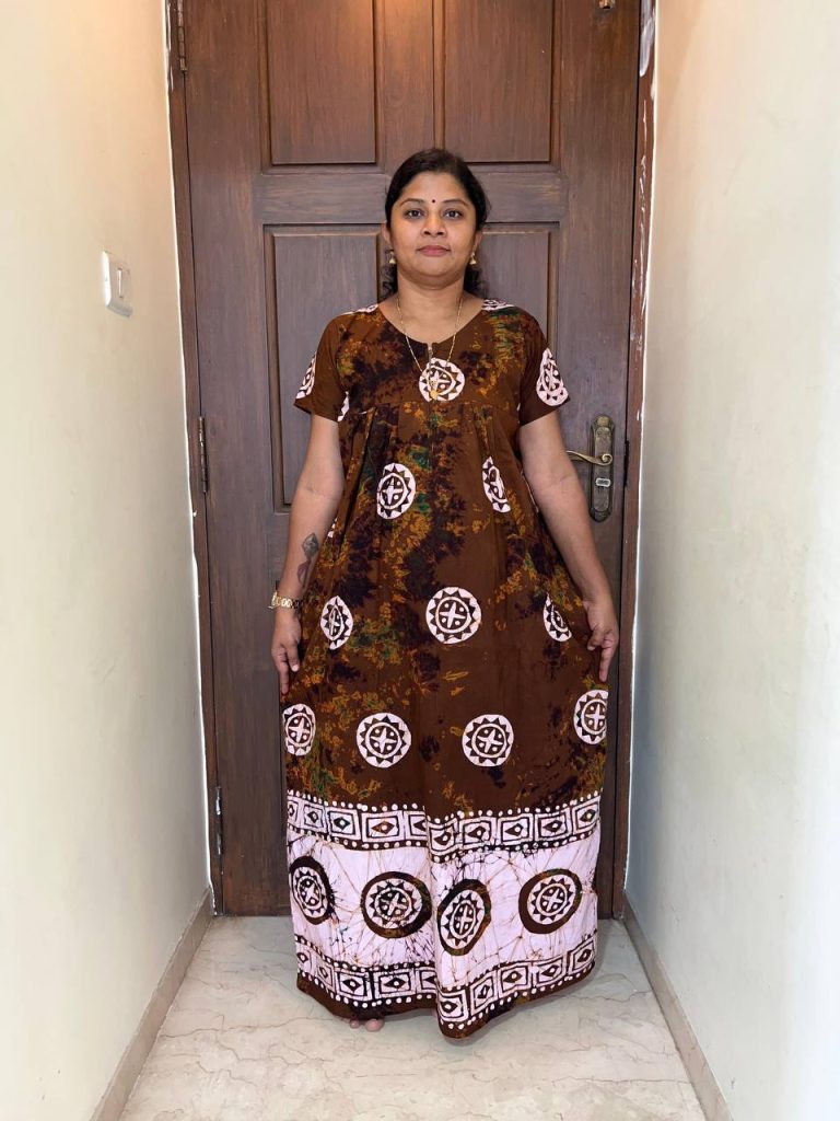 AA0224 Peacock Pleats Zip Batik